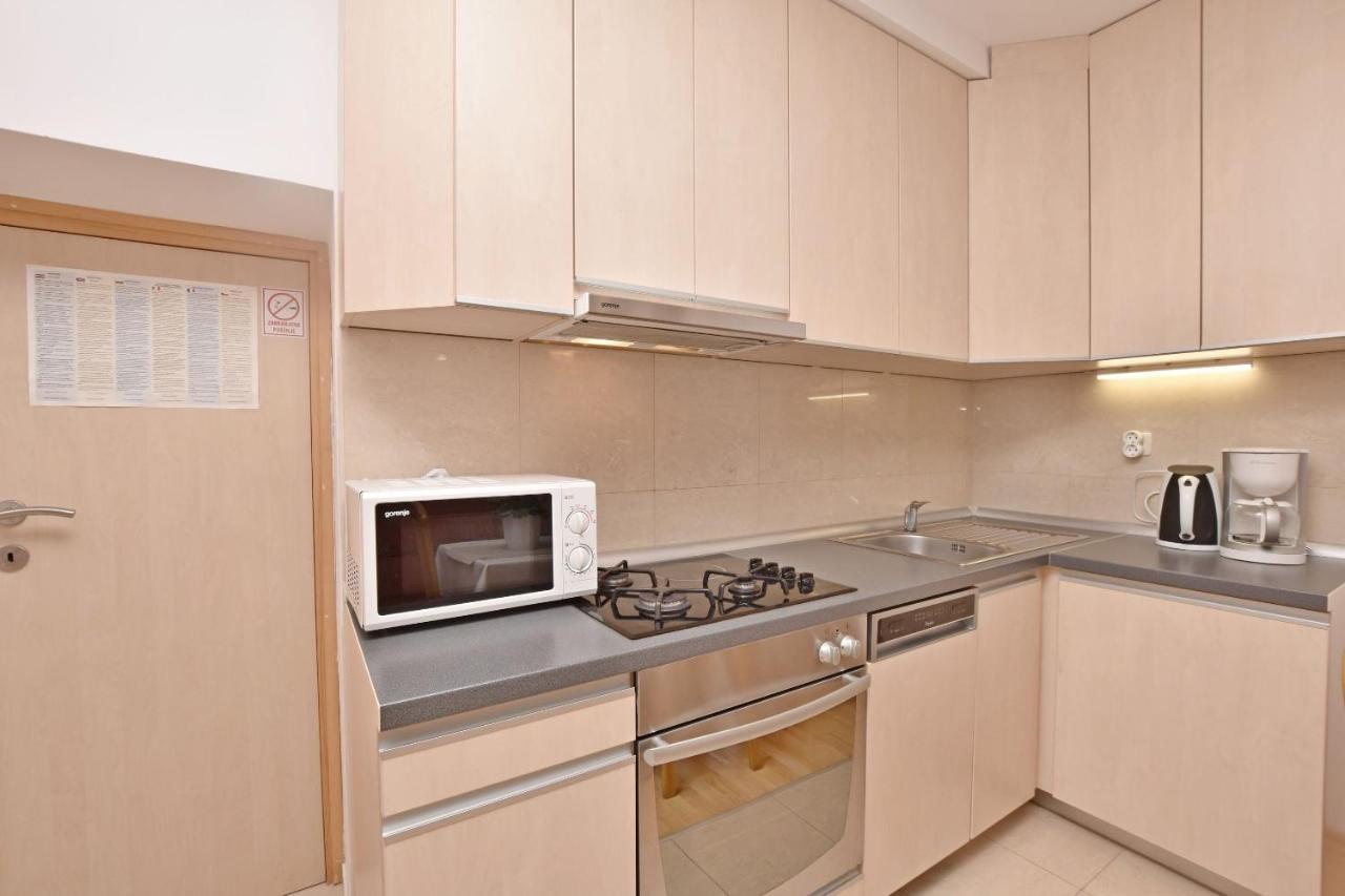Apartment Mate โอมิช ภายนอก รูปภาพ